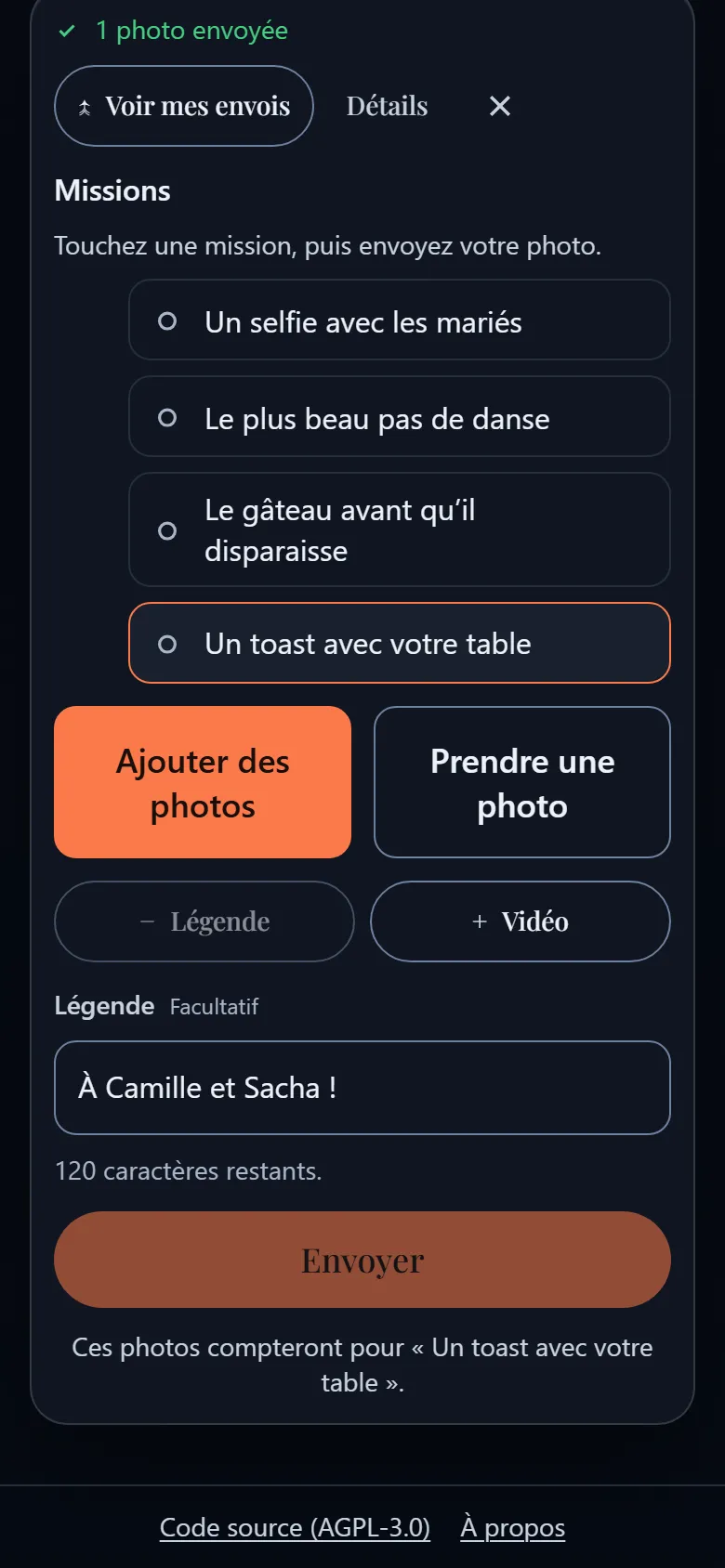 Le téléphone d’un invité : la liste des missions, les boutons pour ajouter ou prendre une photo, une légende et le bouton Envoyer.
